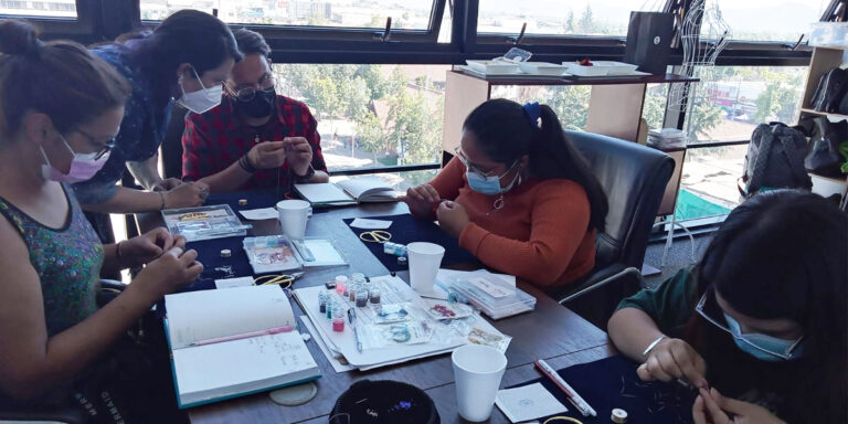 “Sí se puede emprender con la bisutería”: Ya comenzaron los cursos gratuitos en Muy Guay