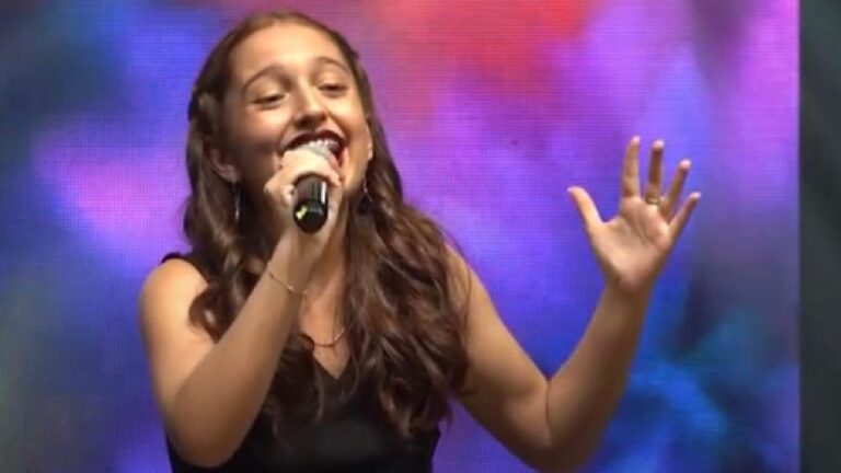¡Cantante puentealtina! Teresita Ríos ganó el premio popularidad en festival Santiago es de Todos