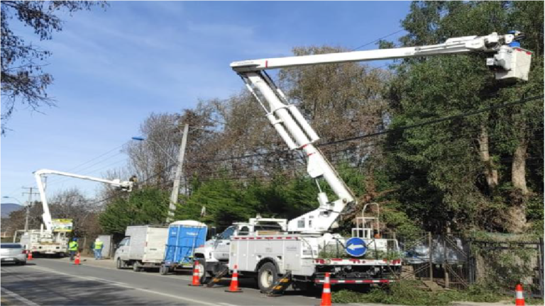 CGE realizó en 2021 más de 22 mil trabajos de mejora y mantenimiento de infraestructura en redes eléctricas