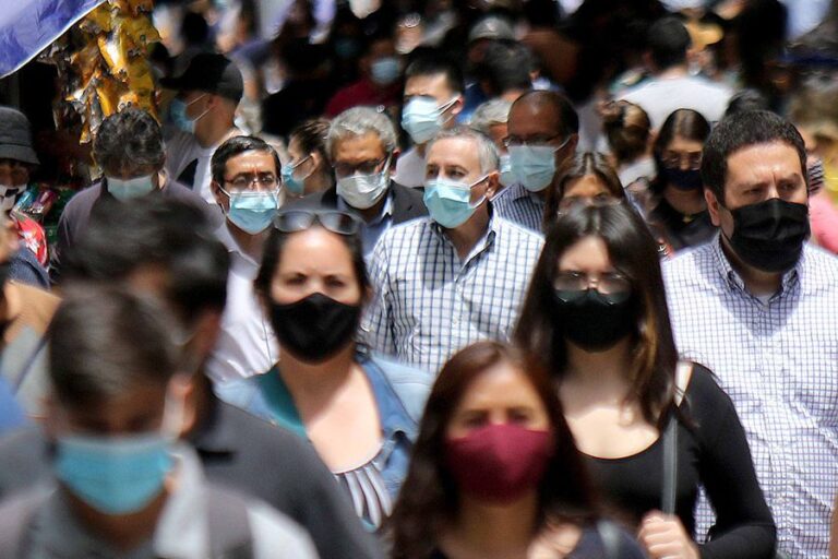 Minsal anunció que ya no será obligatorio el uso de mascarillas en espacios abiertos