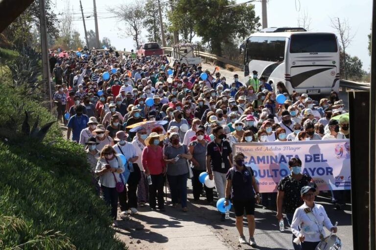 Municipio retomó tradicional Caminata del Adulto Mayor tras dos años de suspensión por la pandemia