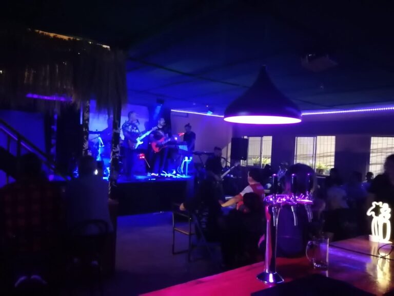 Bar Clavero 46: un lugar para disfrutar y una oportunidad para darse a conocer