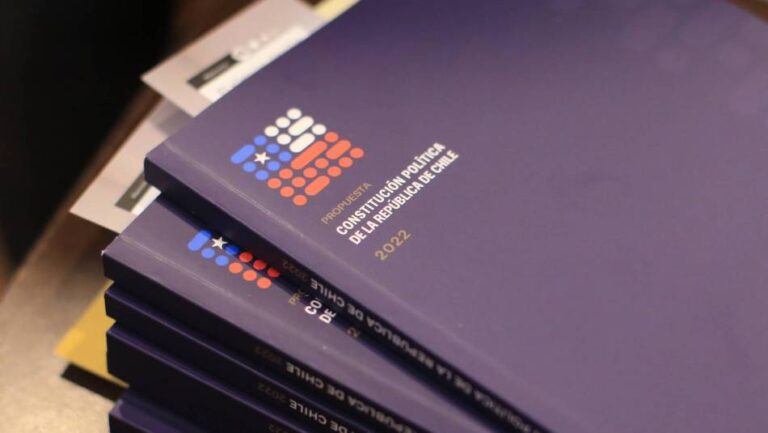Propuesta de Nueva Constitución: revisa dónde puedes obtener el texto oficial en formato físico