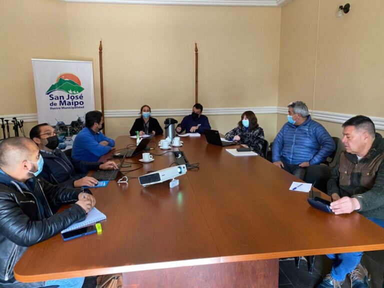 CGE se reúne con Unión Comunal y municipio de San José de Maipo por temas de continuidad de suministro eléctrico
