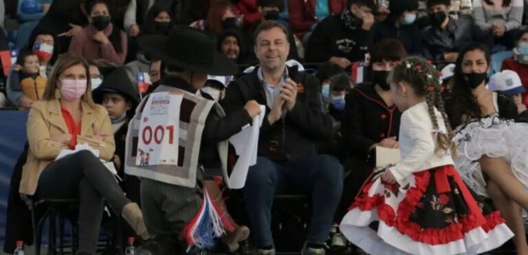 Tras dos años se volvió a celebrar el Campeonato Escolar de Cueca en Puente Alto Gentileza @mpuentealto