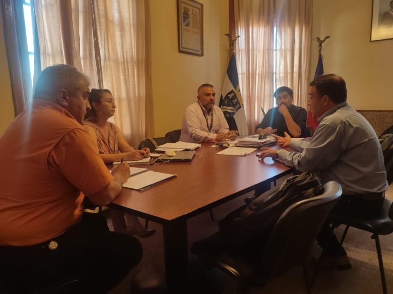 CGE se reúne con alcalde de San José de Maipo para informar Plan Integral de Gestión de Redes para la temporada de verano 2022-2023