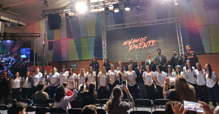 ¡Puente Alto tiene equipo femenino de Básquet!