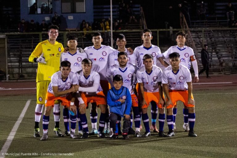 Centro Comercial Plaza Puente es nuevo auspiciador del club de fútbol Municipal