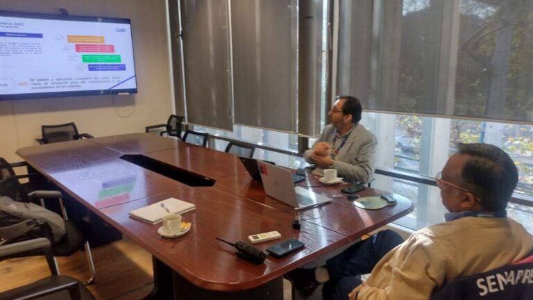 CGE se reúne con director de SENAPRED para informar estado de avance de planes preventivos en la Región Metropolitana