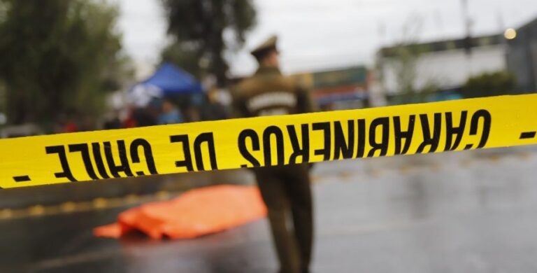 Tres fallecidos deja choque frontal entre un vehículo y un camión en Puente Alto