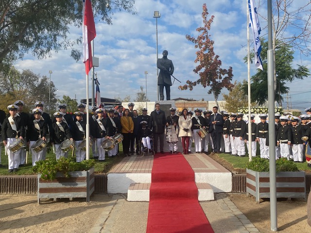 Glorias Navales: Se realiza ofrenda floral en Plaza Arturo Prat de Puente Alto