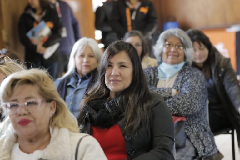 Alcalde Codina y Puente Impulsa lanzan la versión 2023 del Programa “Mujeres Jefas de Hogares”