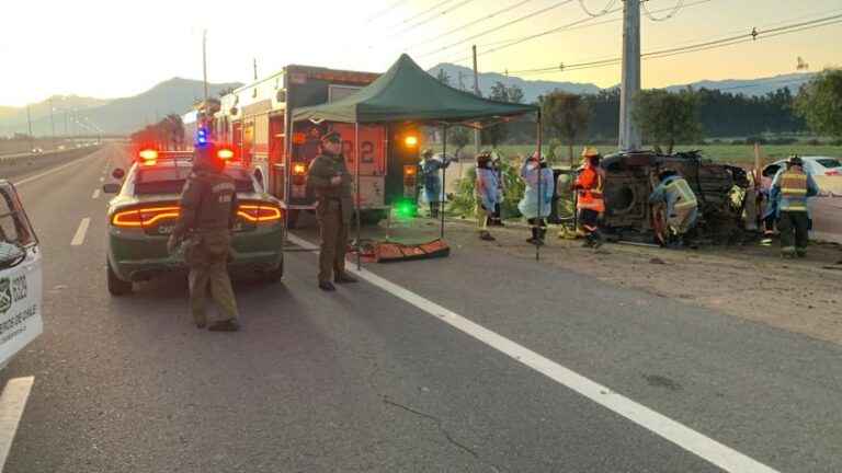 Dos fallecidos deja grave accidente vehicular en Autopista Acceso Sur en Puente Alto