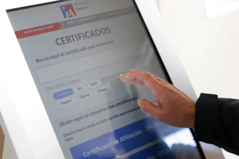 Se inauguró Tótem táctil en Bajos de mena: vecinos podrán acceder a múltiples certificados