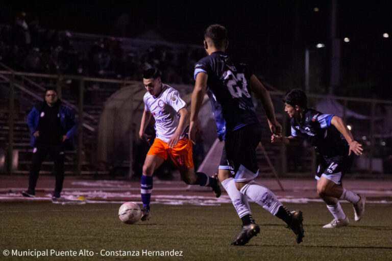 Municipal Puente Alto cayó 2-1 ante Colchagua y pierde el liderato de la Tercera A