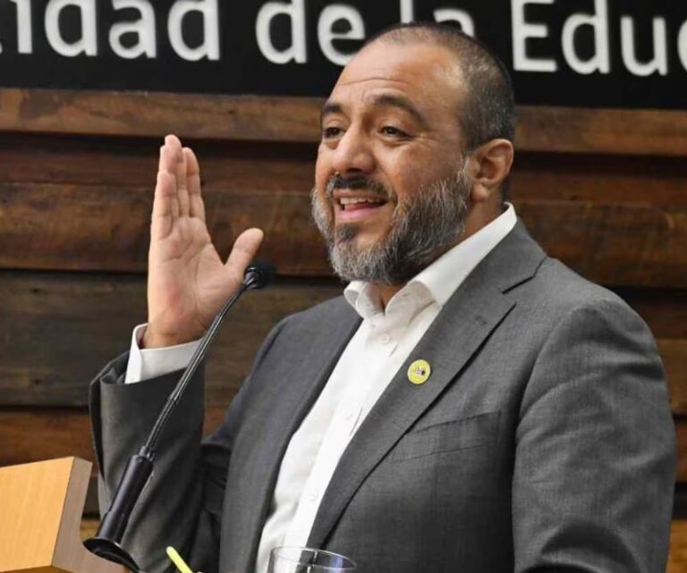 Ministro de Educación asegura que no se adelantarán las vacaciones de invierno por evento de lluvias