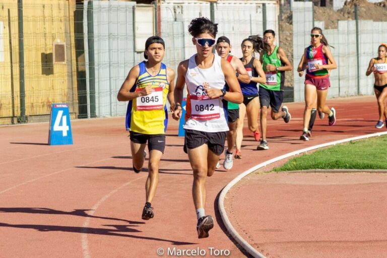 Formando campeones: El taller de Atletismo que impulsa el talento en Puente Alto