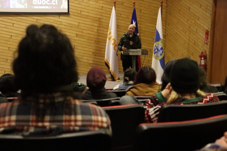 “El gran sueño de Konrad Koch”: Gonzalo Frías impartió ciclo de cine en Duoc UC de Puente Alto