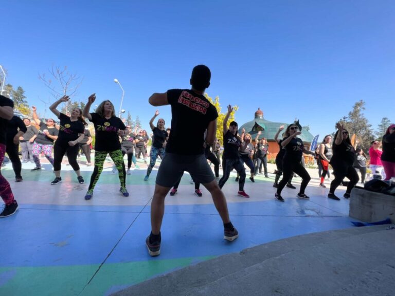 Zumba Kids: Conoce las actividades deportivas y recreativas en vacaciones de invierno en la comuna