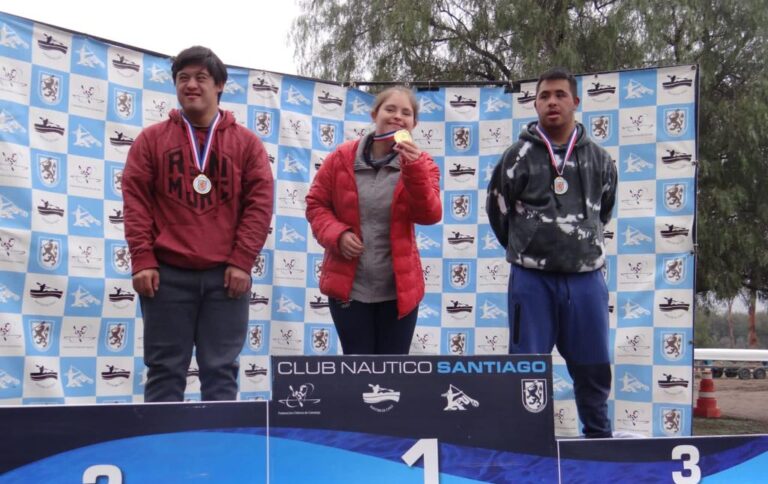 Puentealtin@s ganaron competencia de stand-up paddle sup adaptado en Laguna Carén