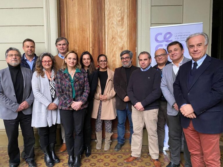 Alcalde Codina es integrante del CECAN: Organismo que busca una detección temprana al Cáncer en Chile