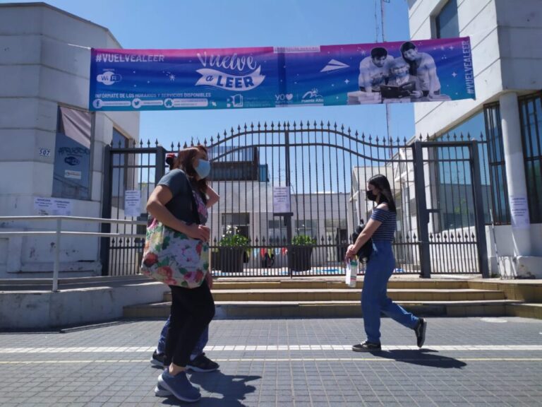 Disfruta de las vacaciones de invierno junto a las tardes de cine en la biblioteca central de Puente Alto