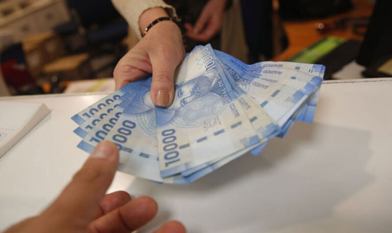 ¡A revisar, puentealtinas! Hoy comienza el pago anual del Bono al Trabajo de la Mujer