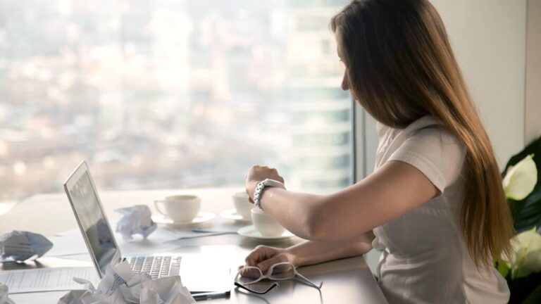 ¿Adiós al horario de invierno? Revisa cuándo se cambiará la hora