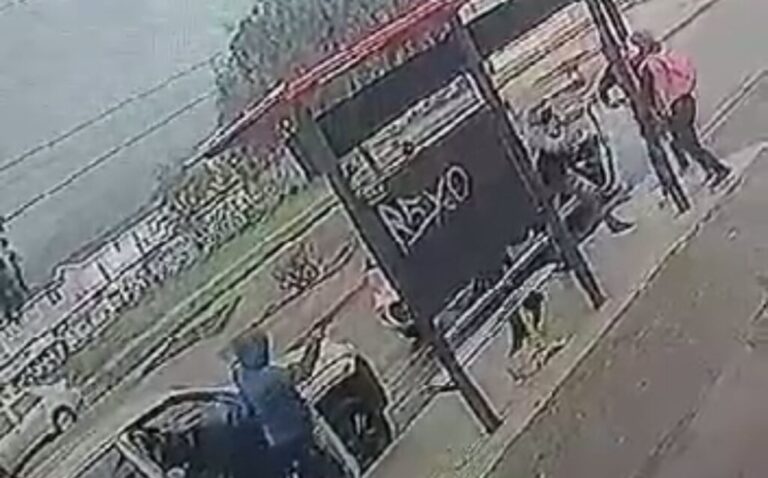 Vecinos y vecinas de Villas en Puente Alto denuncian reiterados robos en la vía pública: Vídeos aquí