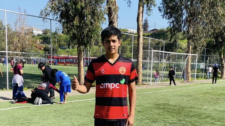 Jugador del FC Bajos de Mena de Puente Alto viajará a Argentina para probarse en Racing Club