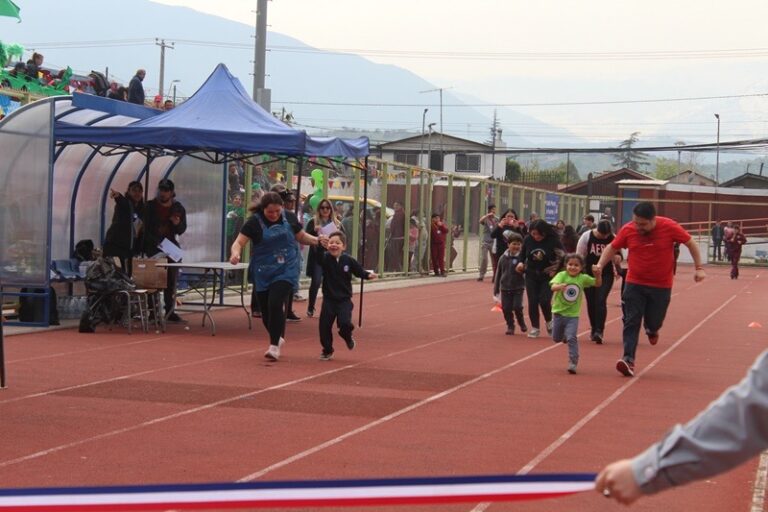 Olimpiadas Especiales aterrizaron en Puente Alto con distintas competencias para niñas, niños y jóvenes
