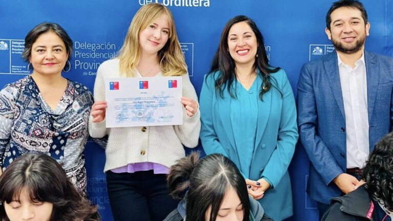 Estudiantes de la Provincia Cordillera recibieron el Bono Logro Escolar 2023