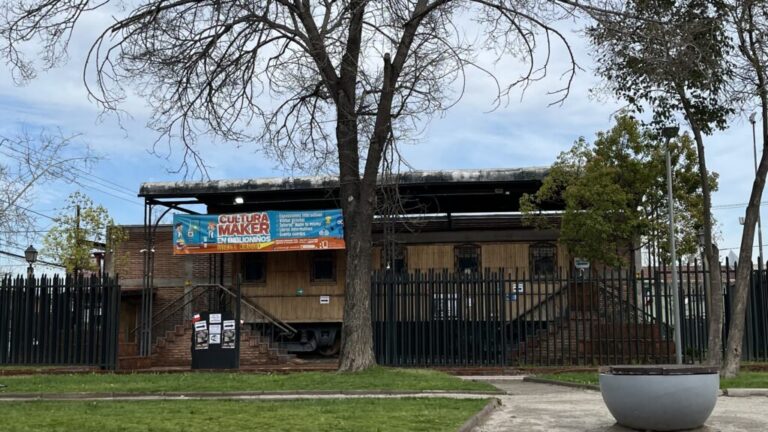 Oportunidad para amantes de la lectura: Bibliotren de Puente Alto regalará libros este viernes