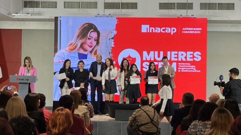 Mujeres de Puente Alto: Inacap lanzó becas “Mujeres STEM” para promover la participación femenina en carreras técnicas