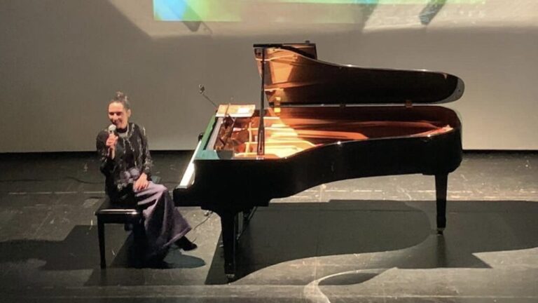 La pianista francesa Alexandra Aubert ofrece un viaje musical en show único en Puente Alto