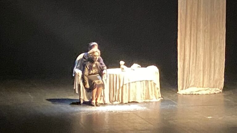 Obra de teatro Chaika deslumbró a Puente Alto antes de su travesía por Europa