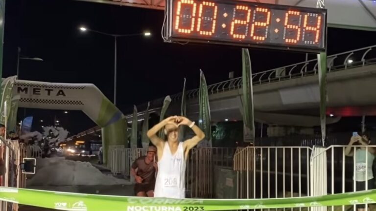 Éxito y alegría: Puente Alto despide el año con la vibrante Corrida Nocturna 2023