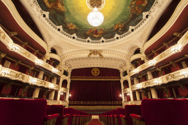 Vecinos de Puente Alto pueden acceder a descuentos en el Teatro Municipal de Santiago con tarjeta Tu Puente