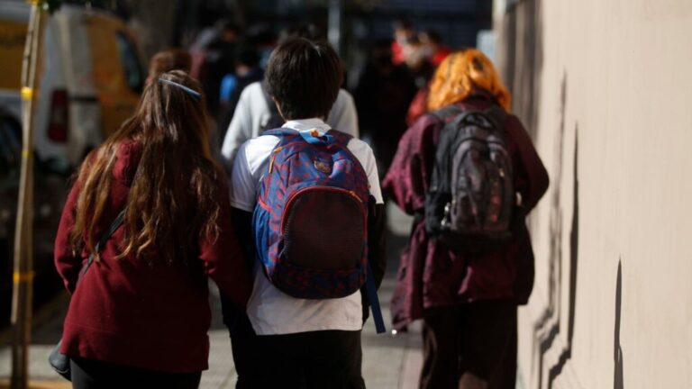 Madres de Puente Alto y Rancagua se unen para ayudar a niños de Viña del Mar con “Mochilas Escolares”