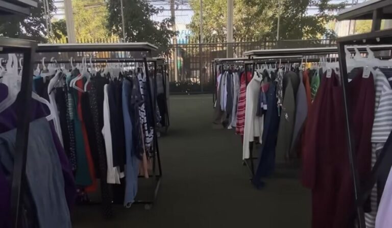 Ropa por ropa: Atención Nocturna de Puente Alto tendrá jornada de intercambio de prendas este martes