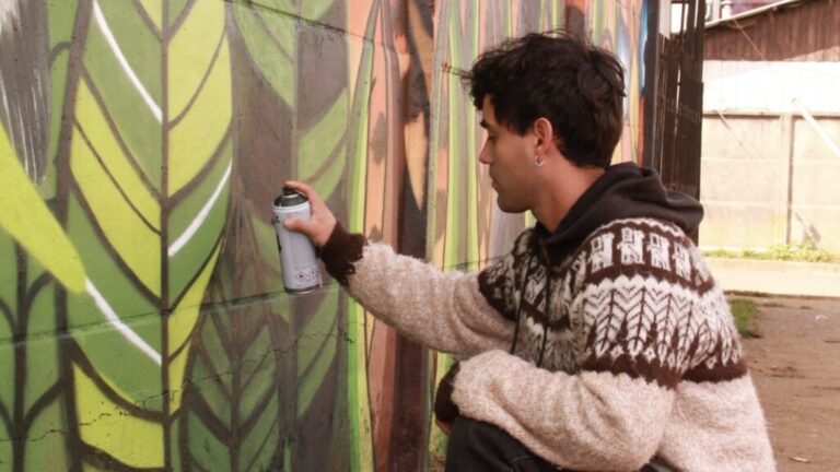 Carlos Becerra: Transformando su pasión por el arte en un trabajo que resalta a Puente Alto