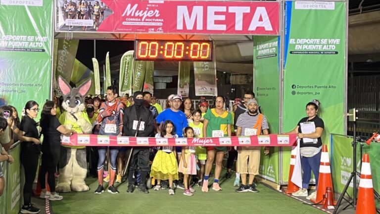 Fiesta deportiva en Puente Alto: Corrida nocturna reunió a más de 900 participantes