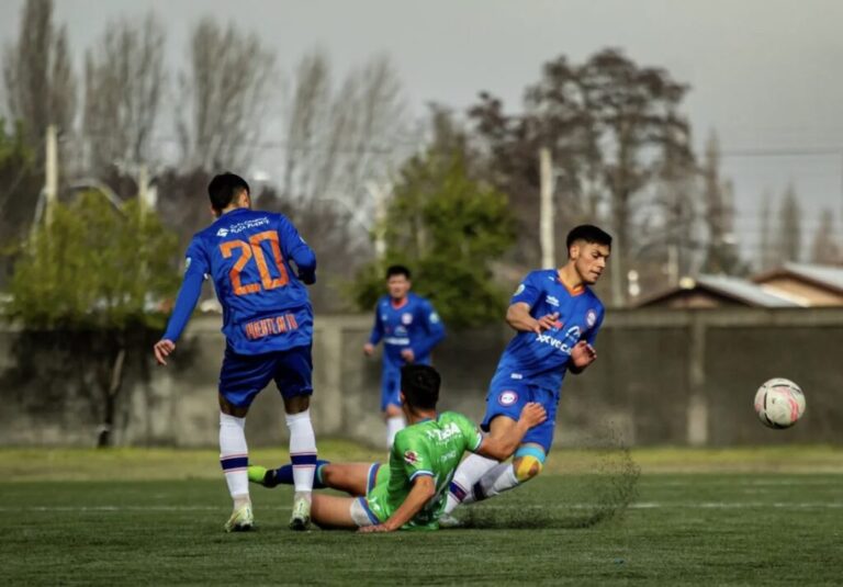 ¡Apoyemos al local! Municipal Puente Alto jugará partido amistoso con Tricolor de Paine esta tarde