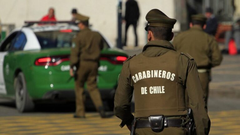 Detienen a hombre en Puente Alto por robo a servicentro con Arma de plástico