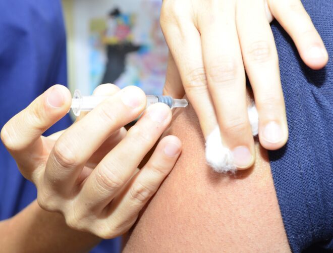 Especialistas enfatizan la importancia de vacunarse contra enfermedades respiratorias