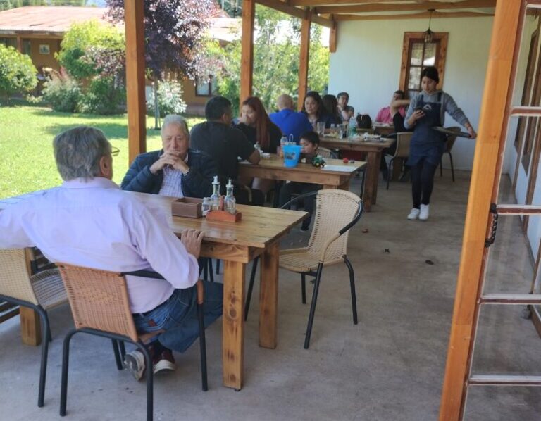 Descubre el encanto de Cocina Rústica Pirque: Comida casera con historia y visión en el corazón de El Principal, Pirque