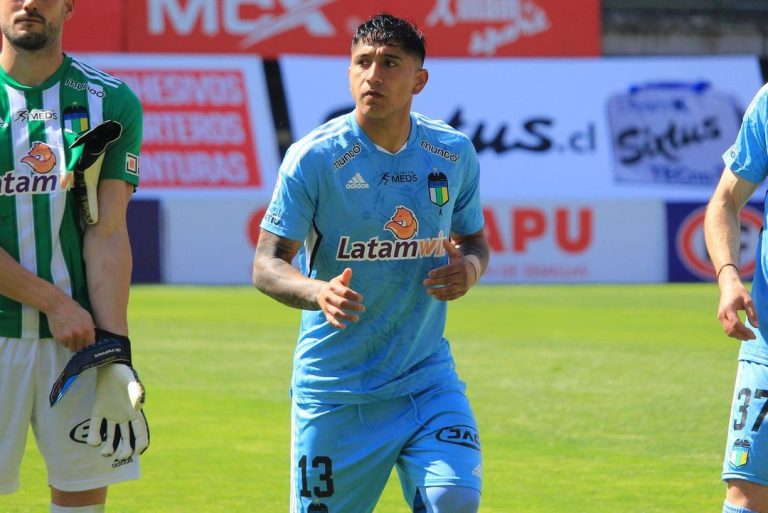 Le robaron camioneta: Futbolista Camilo Moya sufre encerrona en Puente Alto