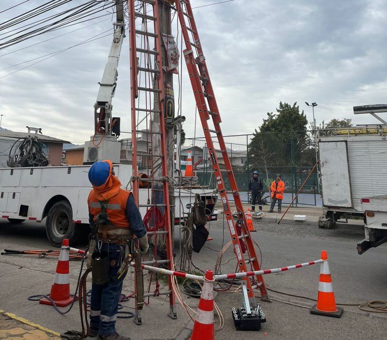CGE informa refuerzos de redes en sector Bajos de Mena en la comuna de Puente Alto