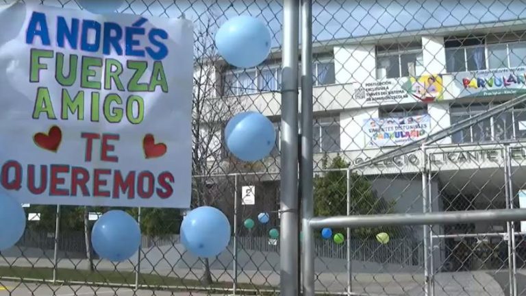 Acusan falta de asistencia de colegio de Puente Alto: Niño se encuentra grave tras recibir pelotazo