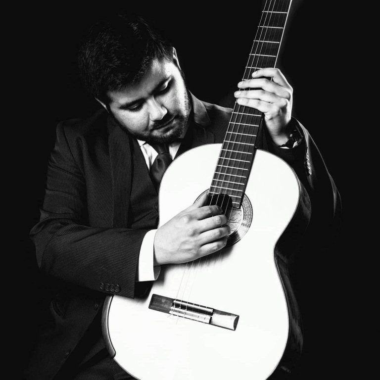 Guitarrista Gonzalo Arias Contreras realizará concierto en Centro Cultural de Puente Alto